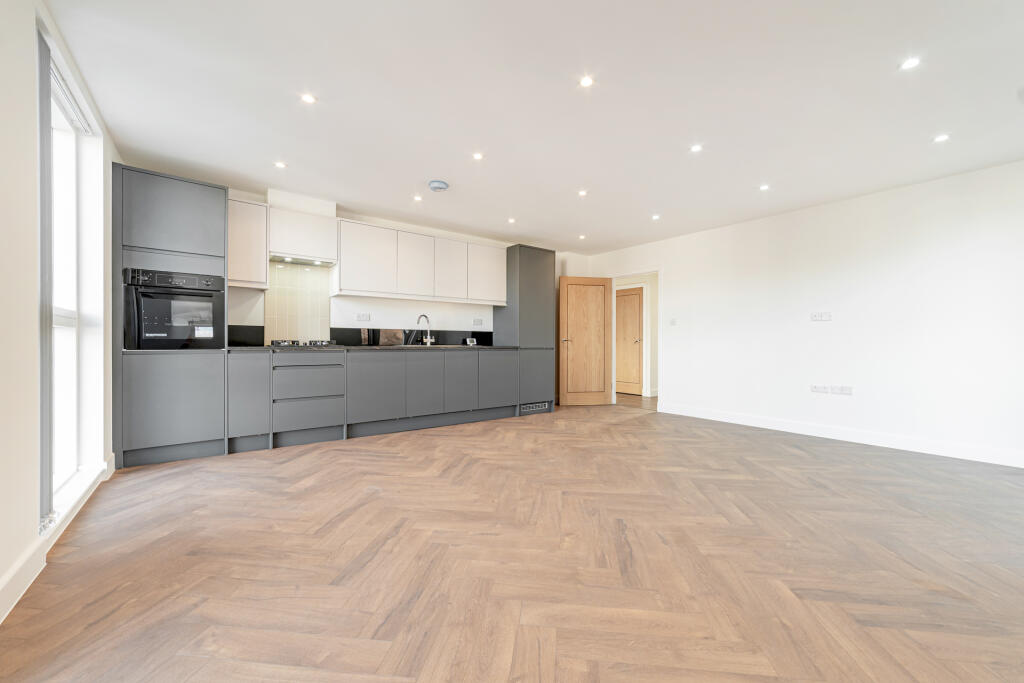 Main image of property: Norbury Avenue, London, SW16