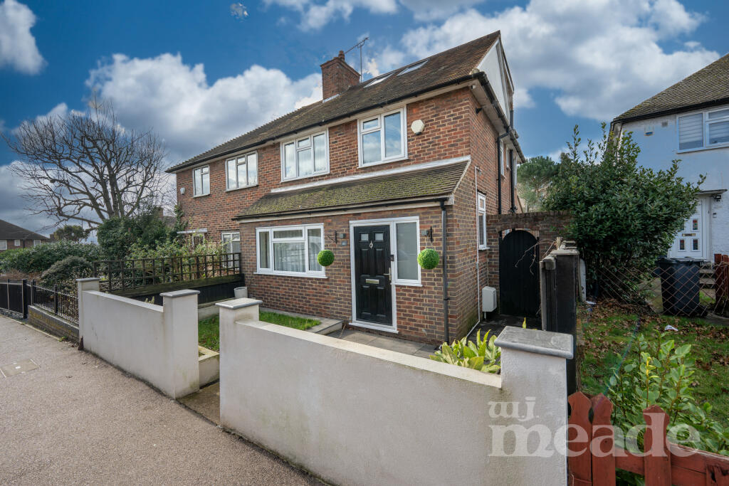 4 bedroom semidetached house for sale in Friday Hill West, Chingford, E4