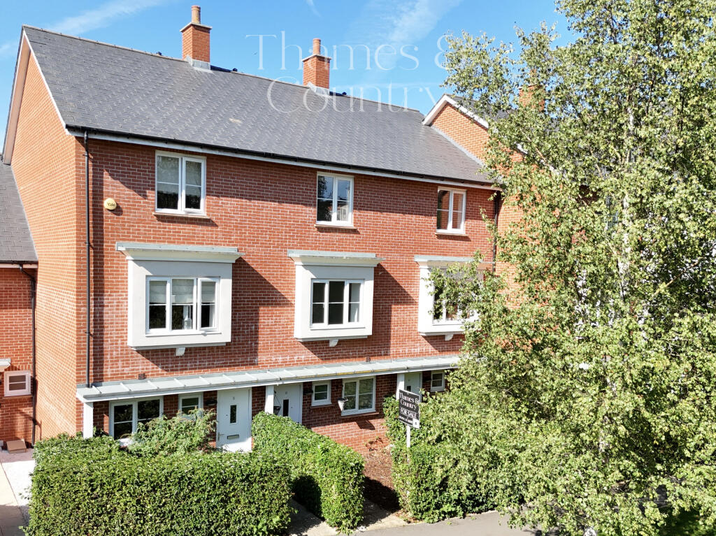 Main image of property: Thistle Walk, High Wycombe, PREMIUM LOCATION & NO CHAIN