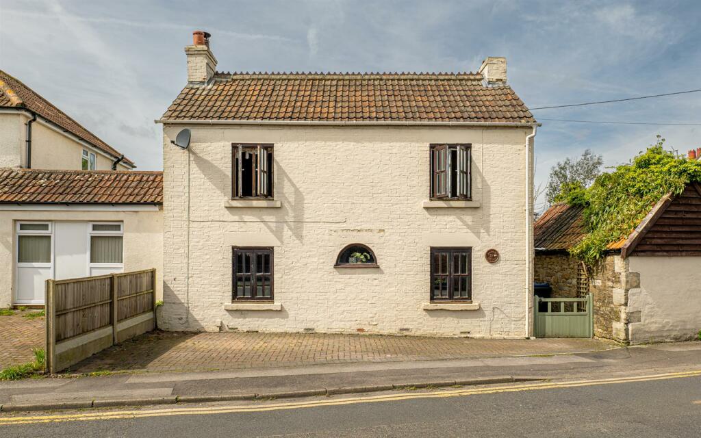 3 bedroom detached house for sale in Church Lane, Melksham, SN12