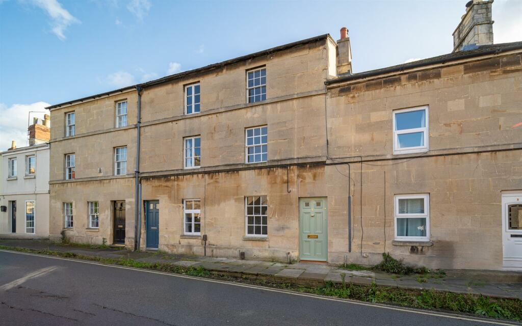 3 bedroom terraced house