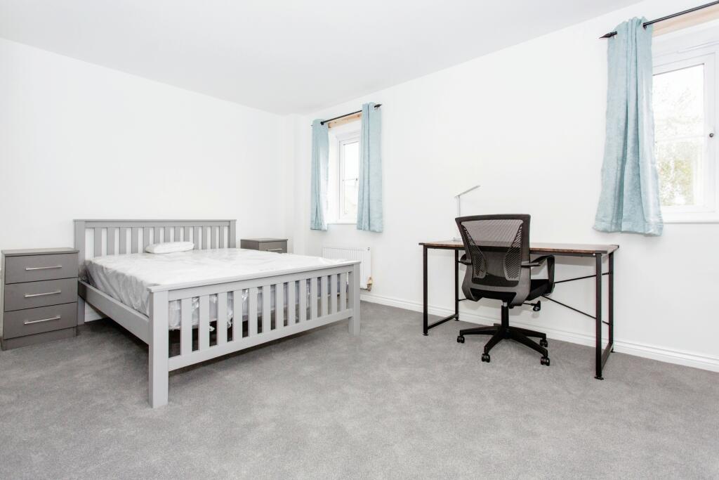 Main image of property: Circus Drive, Cambridge, CB4