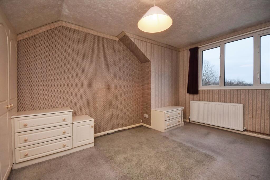 Additional property image - Paschal Way, Great Baddow, Chelmsford