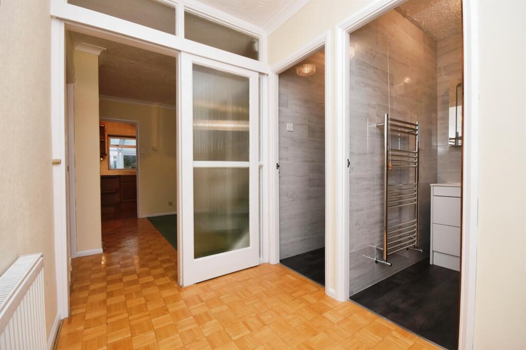 Additional property image - Paschal Way, Great Baddow, Chelmsford