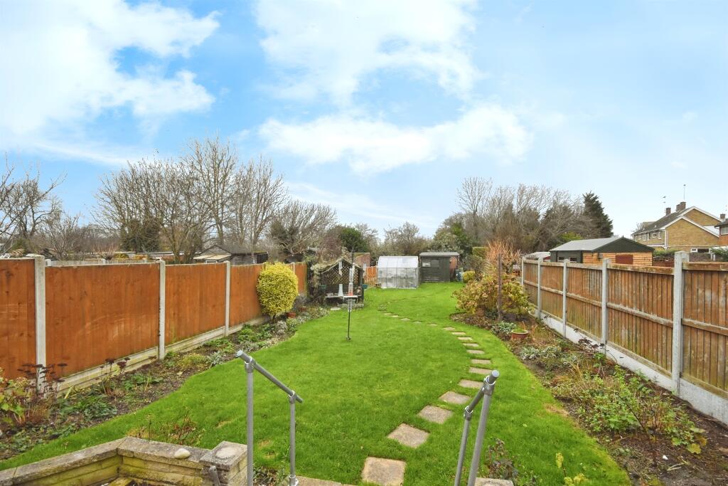 Additional property image - Paschal Way, Great Baddow, Chelmsford