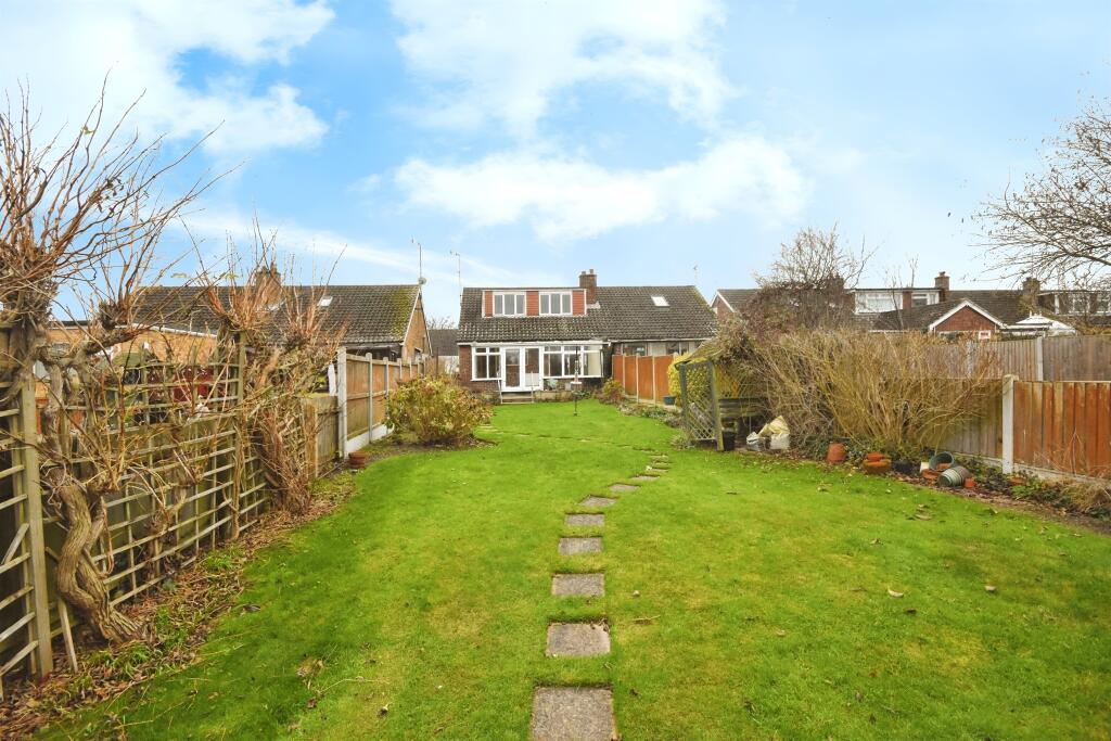 Additional property image - Paschal Way, Great Baddow, Chelmsford