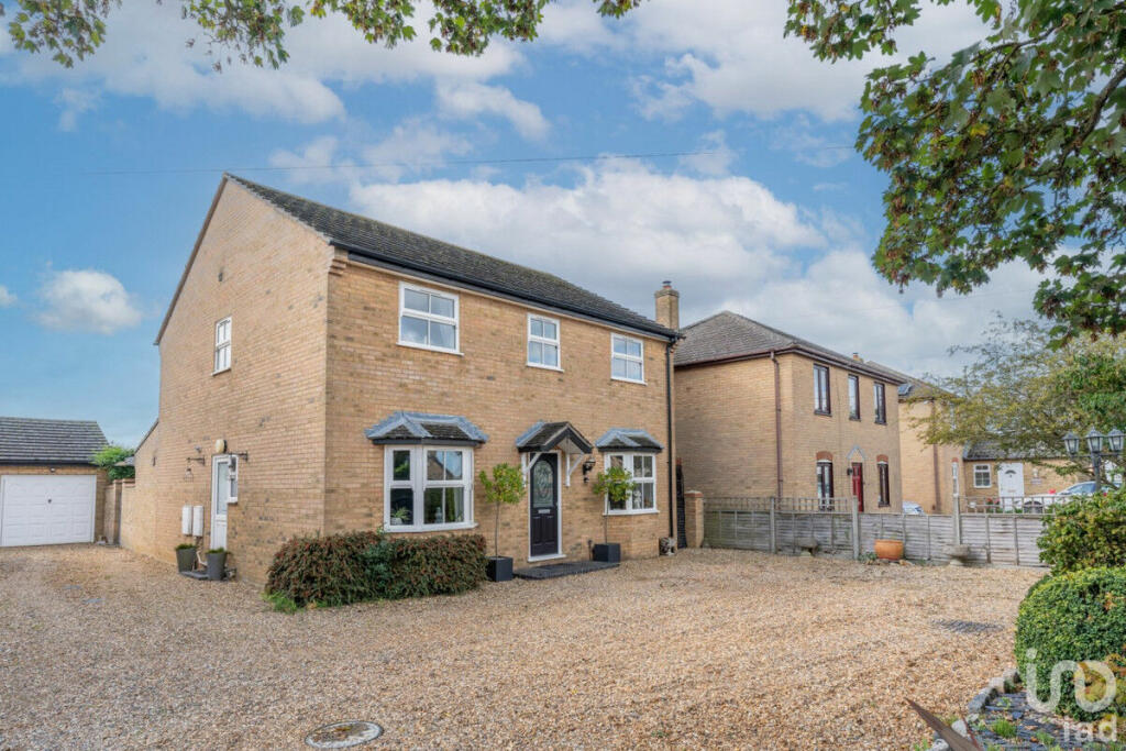 4 bedroom detached house for sale in Sutton Road Witchford, Ely, CB6