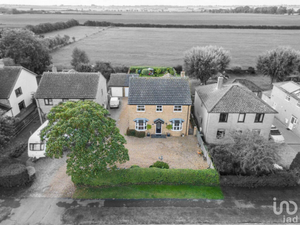 4 bedroom detached house for sale in Sutton Road Witchford, Ely, CB6