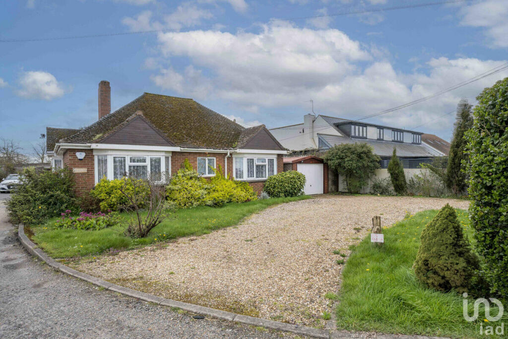 4 bedroom bungalow for sale in Ely Road, Ely, CB6