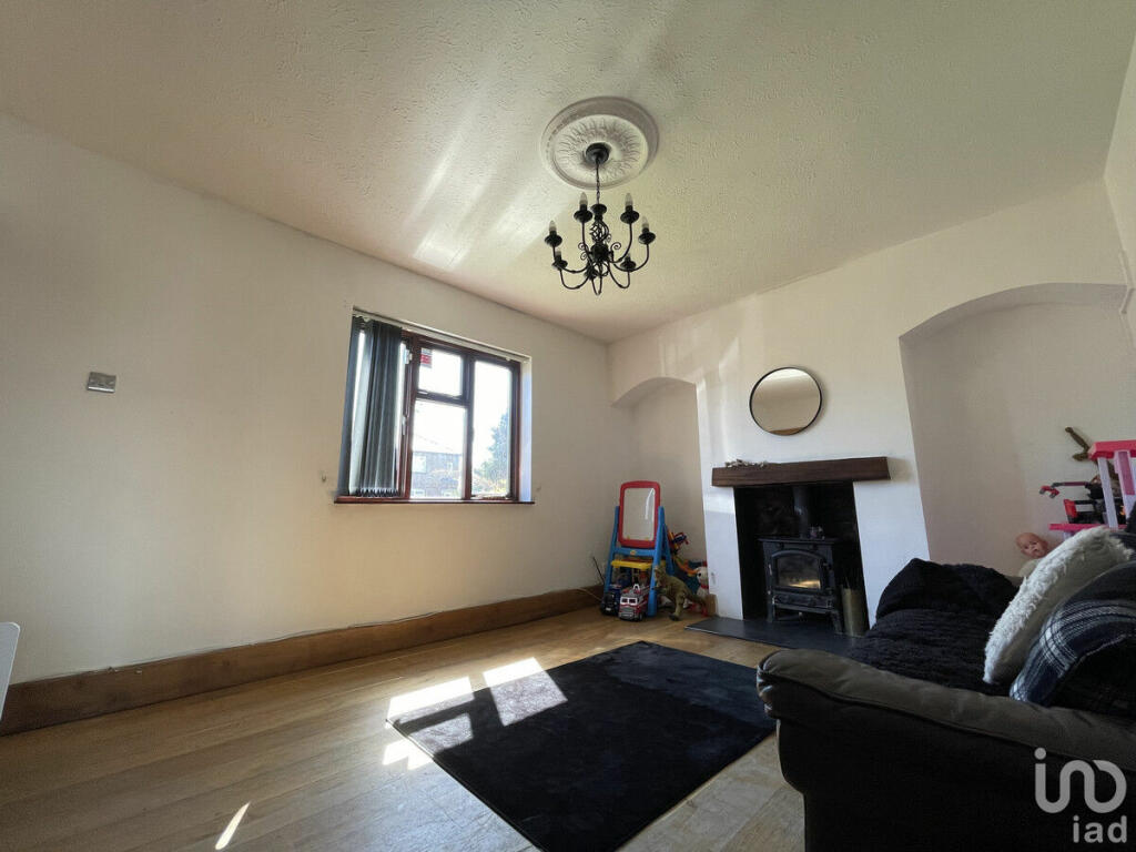 2 bedroom end of terrace house for sale in Abbey Cottages Willenhall