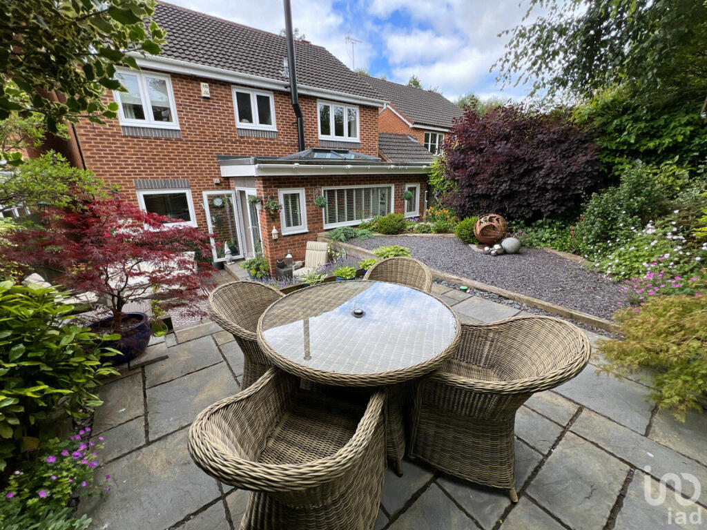 Additional property image - Bishops Walk, Cradley Heath, B64