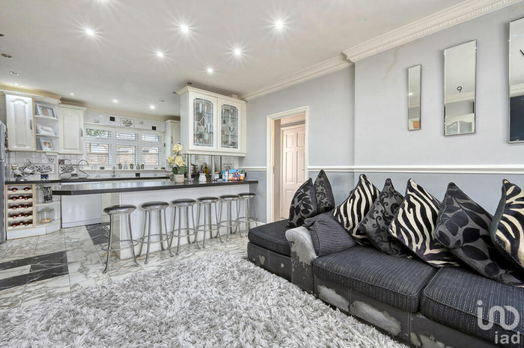 Additional property image - Normanhurst Avenue, Bexleyheath, DA7