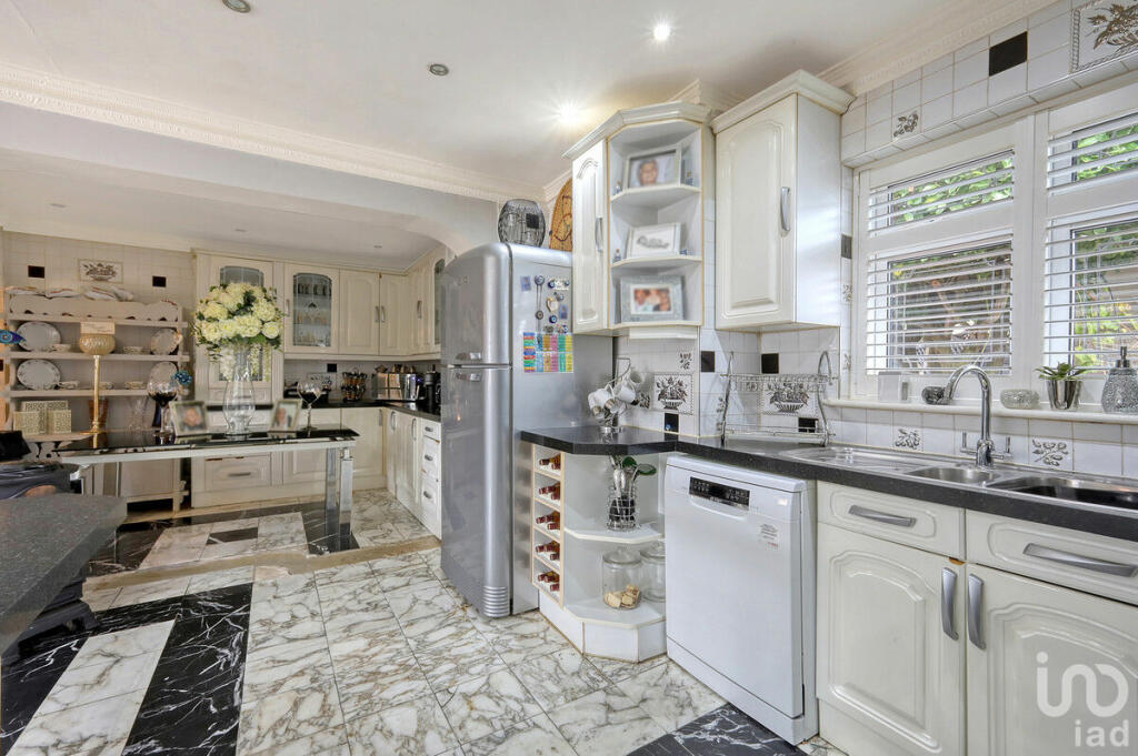 Additional property image - Normanhurst Avenue, Bexleyheath, DA7