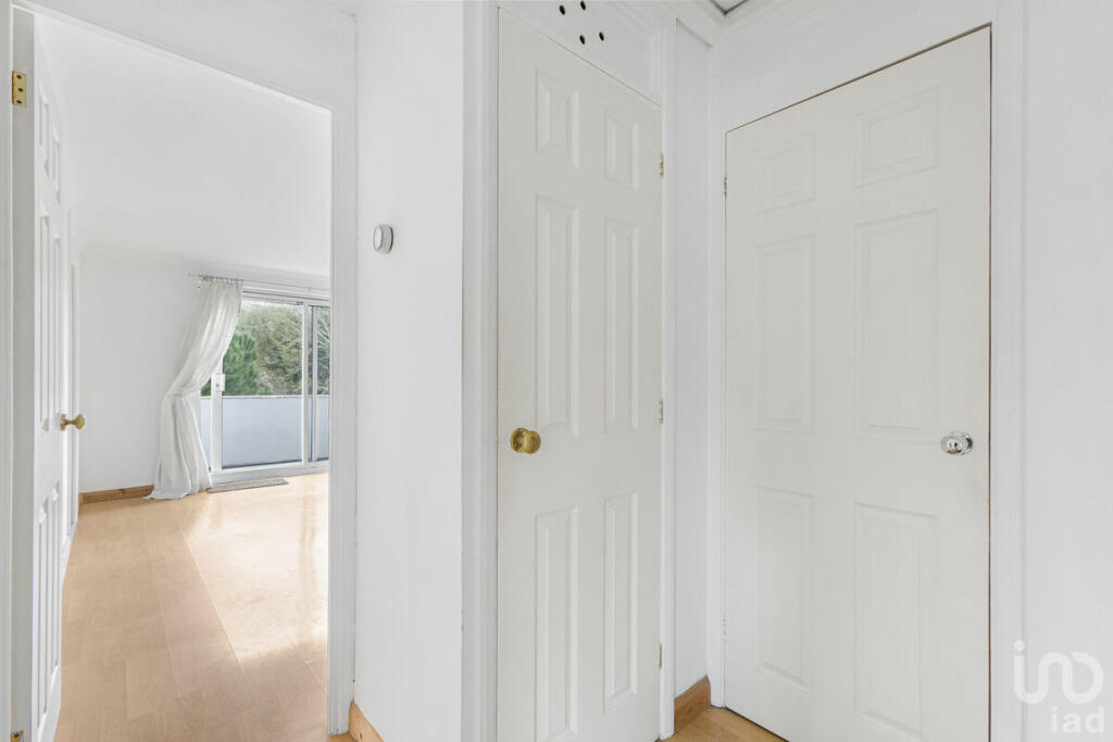 Additional property image - stoney Common, Stansted, CM24