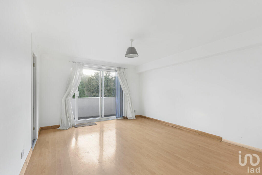 Additional property image - stoney Common, Stansted, CM24