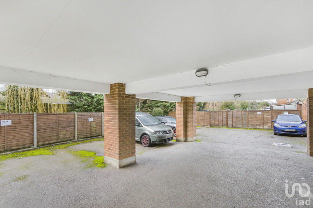 Additional property image - stoney Common, Stansted, CM24