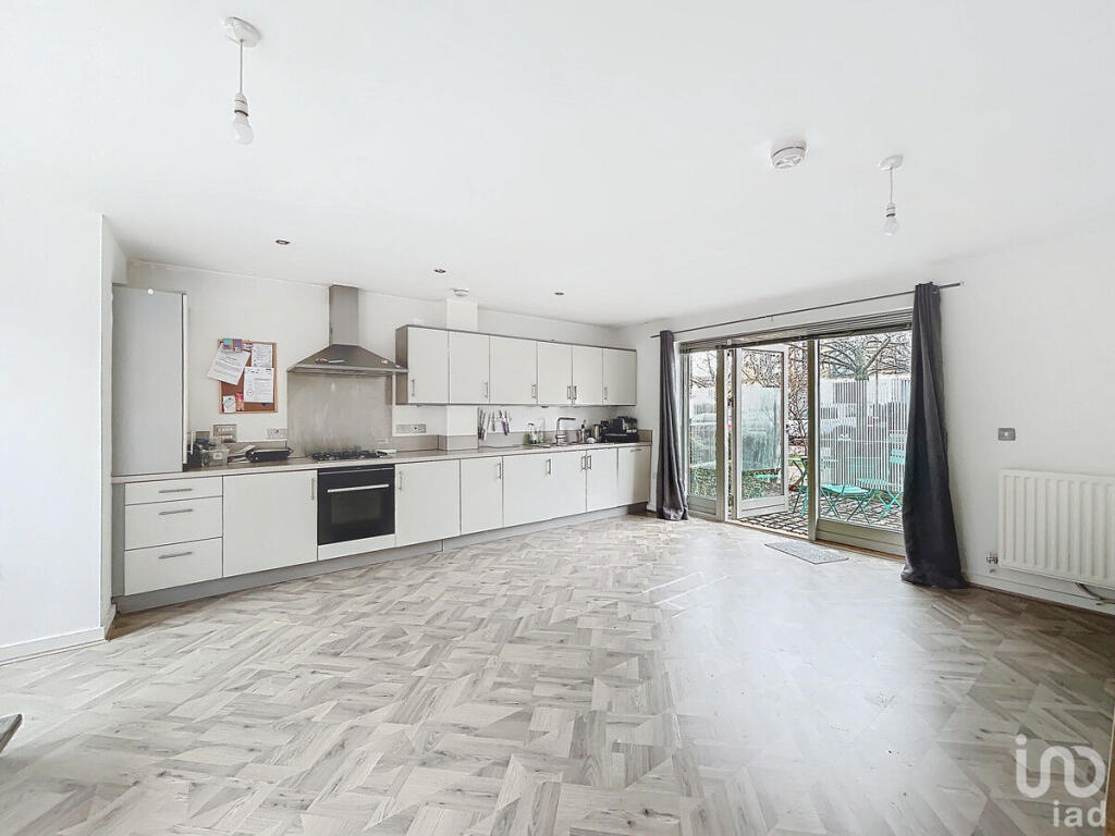 Additional property image - Allis Mews, Harlow, CM17