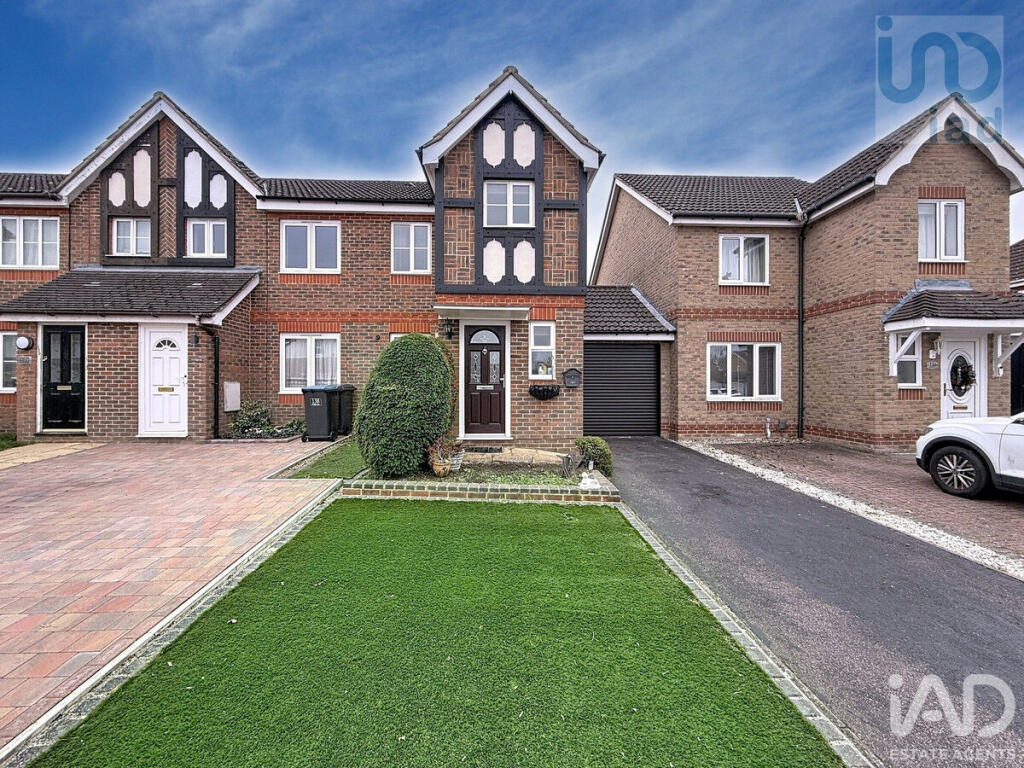 Main image of property: Ridgeways, Harlow, CM17