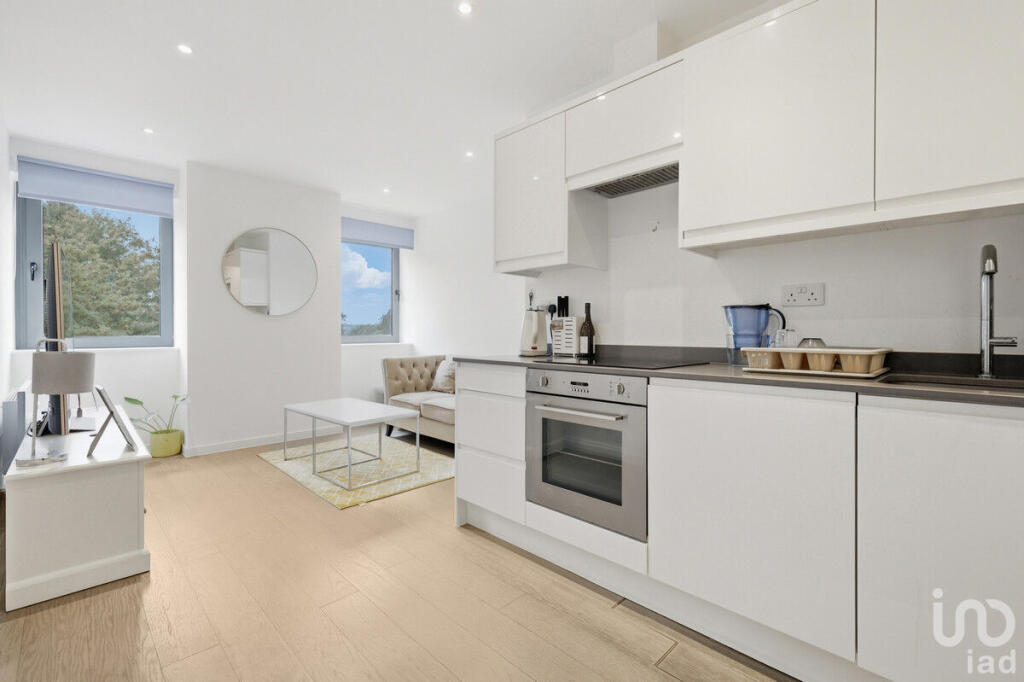 Main image of property: 3 Hubert Road, Brentwood, CM14