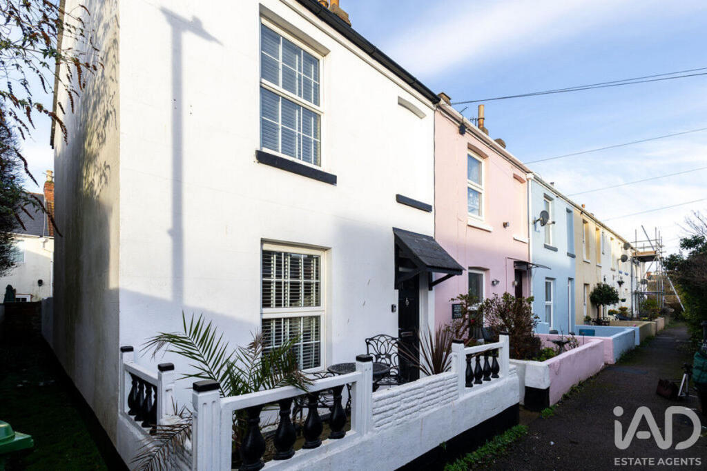 Main image of property: palace Cottages, Exmouth, EX8