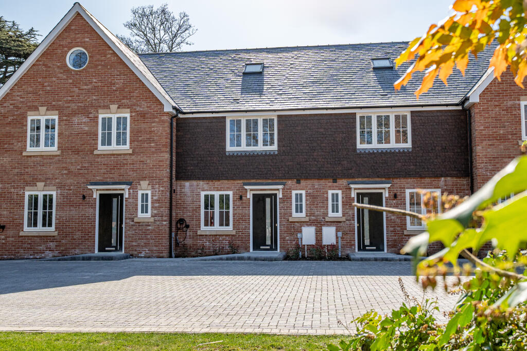 Main image of property: Andover Road, Winchester, SO22