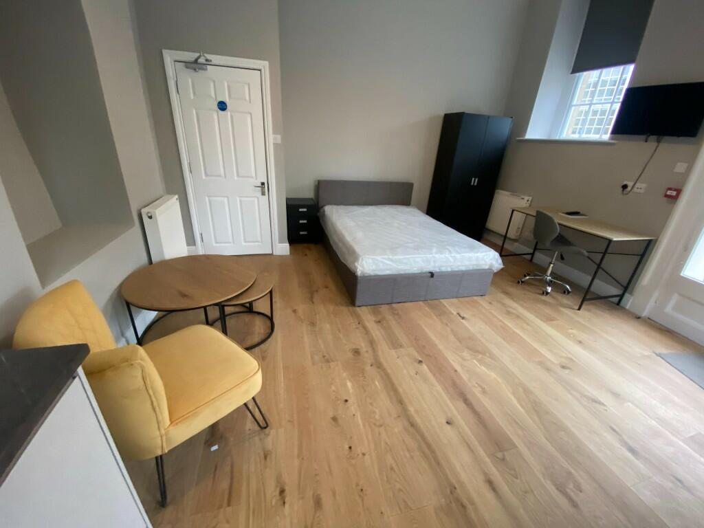 Additional property image - Monmouth Place Bath, Somerset, BA1