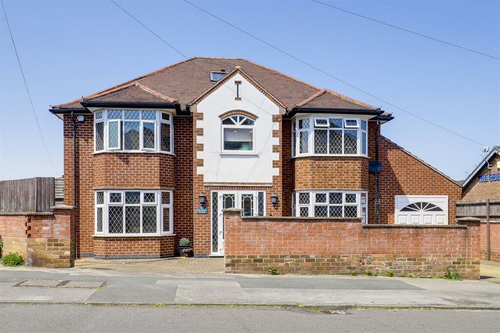 7 bedroom detached house for sale in Melbury Road, Woodthorpe
