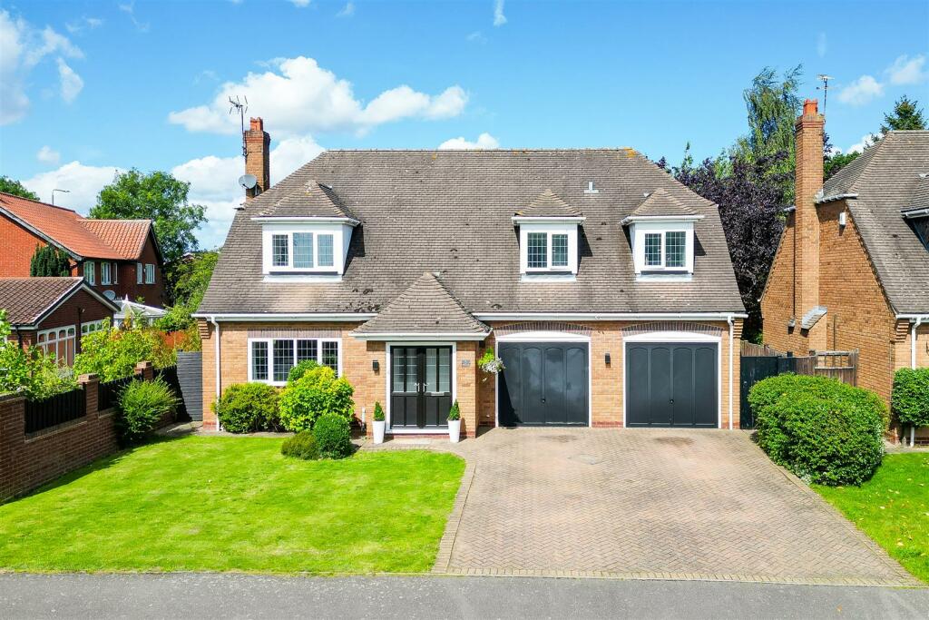 4 bedroom detached house for sale in Chartwell Grove, Mapperley, Nottinghamshire, NG3 5RD, NG3