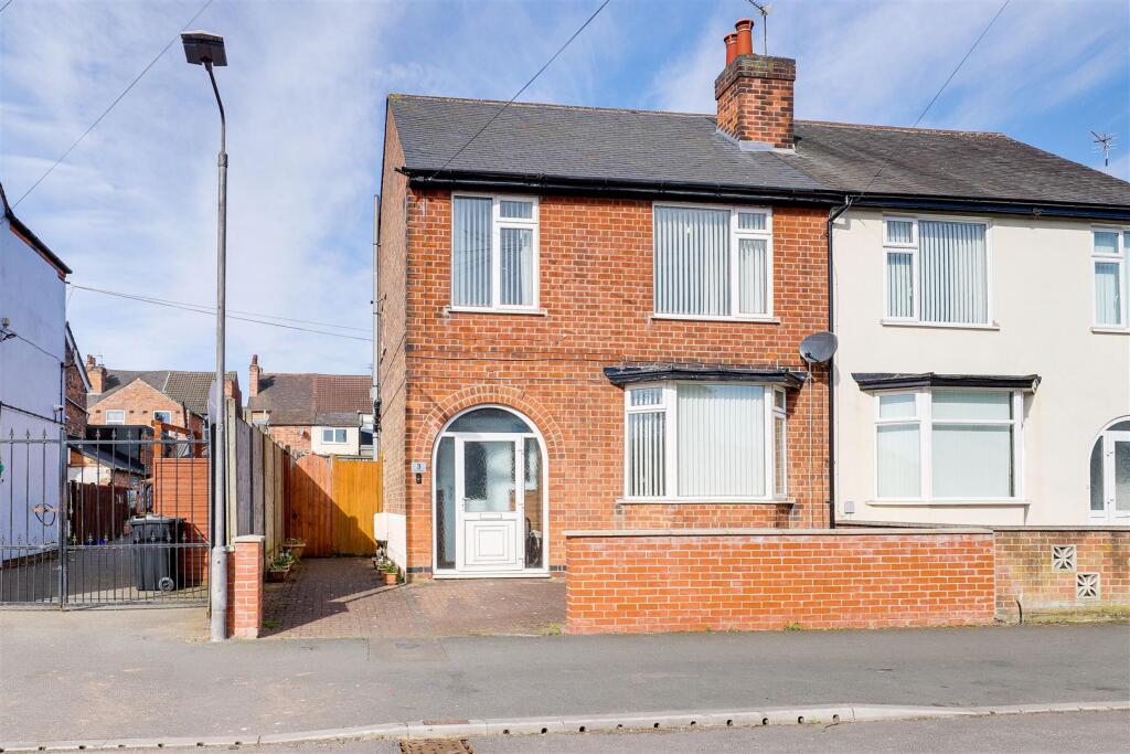 Main image of property: First Avenue, Carlton, Nottinghamshire, NG4 1PH