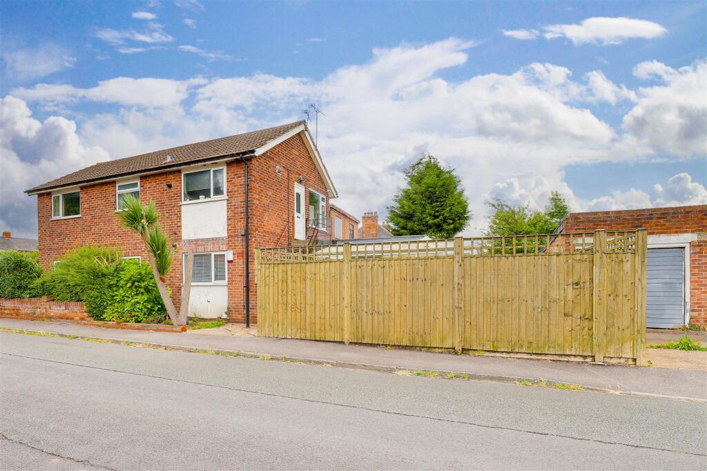 Main image of property: Rushcliffe Avenue, Carlton, Nottinghamshire, NG4 1RQ