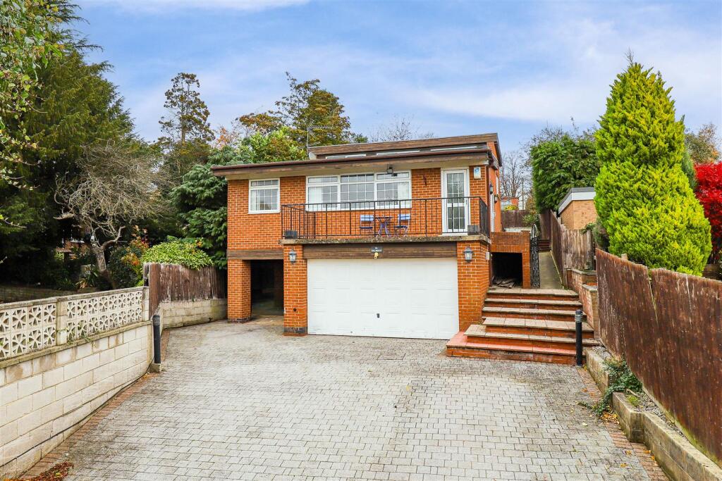 Main image of property: The Mount, Mapperley, Nottinghamshire, NG3 6FX