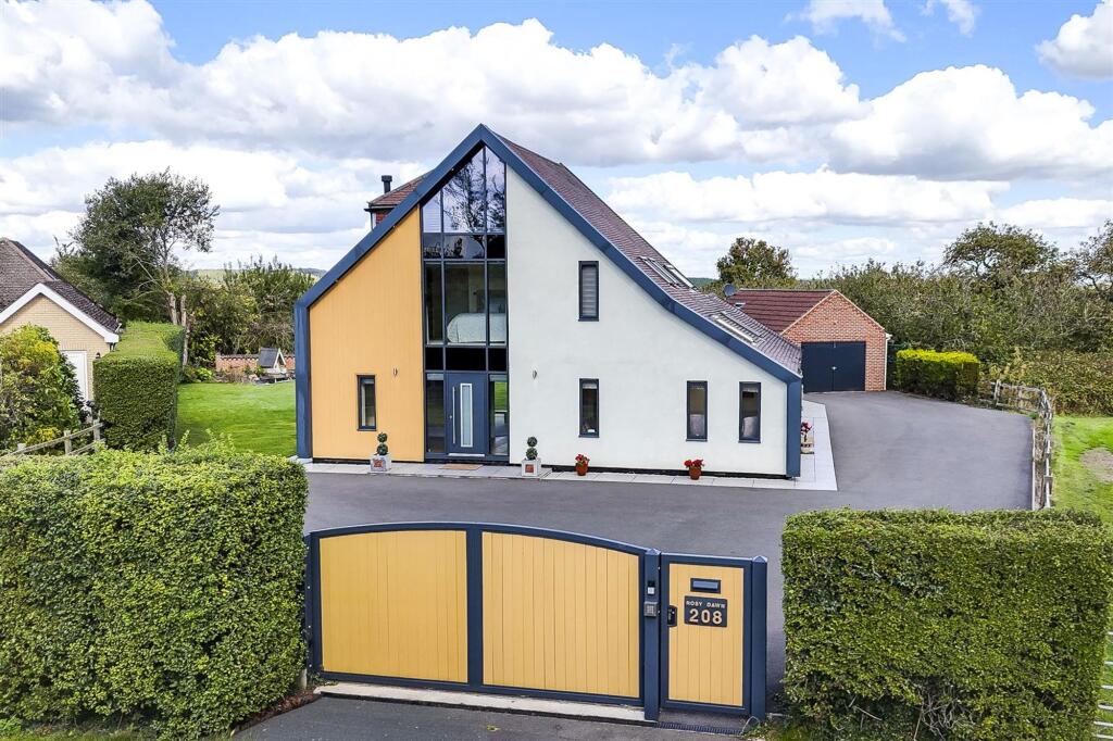 Main image of property: Spring Lane, Lambley, NG4