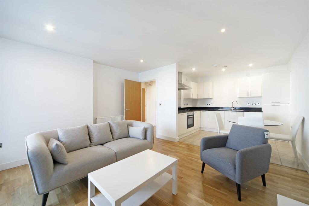 1 bedroom flat for rent in 1 bedroom property in London, E15