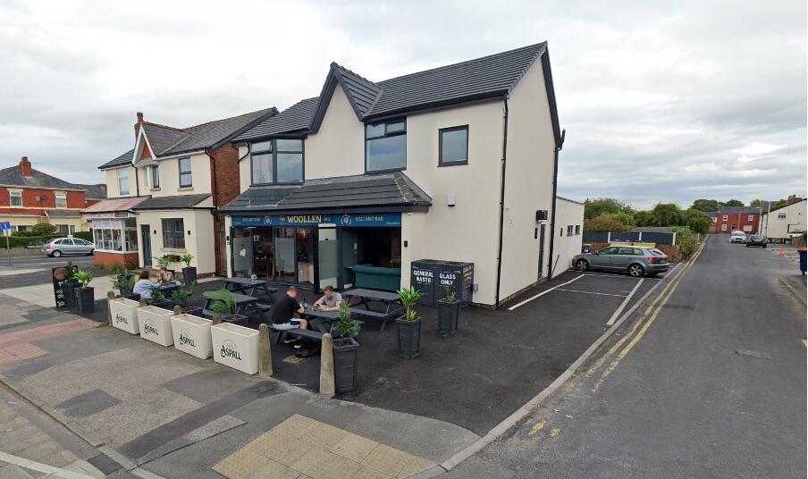 Main image of property: Two Licenced Bar/Deli - Merseyside [PR8 5DH]
