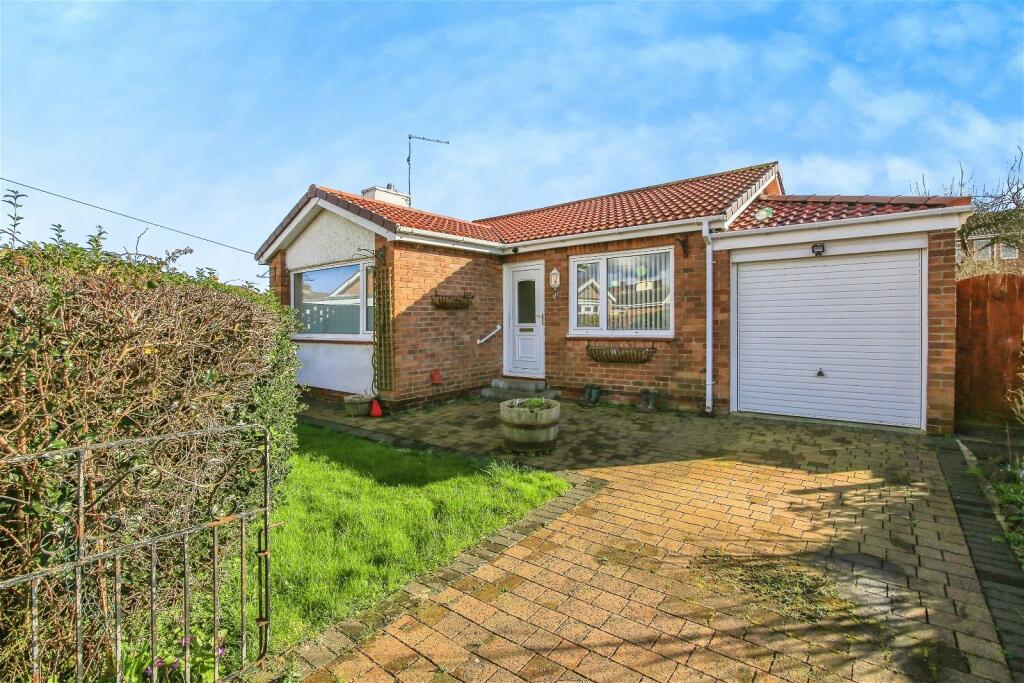 2 bedroom detached bungalow for sale in Thornhill Gardens, Choppington
