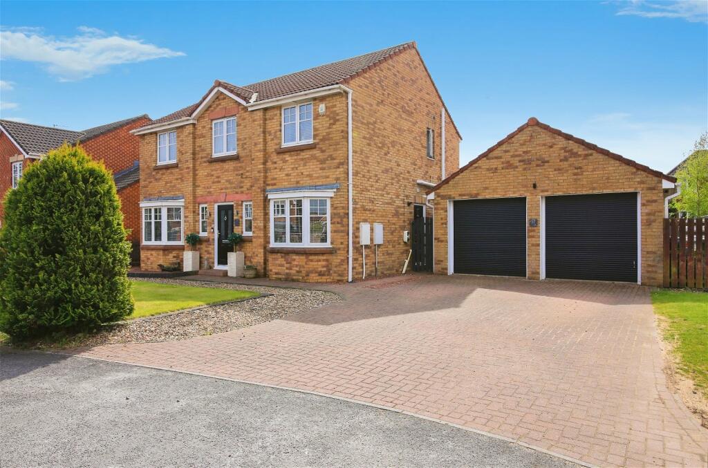 4 bedroom detached house for sale in Edinburgh Drive, Bedlington, NE22