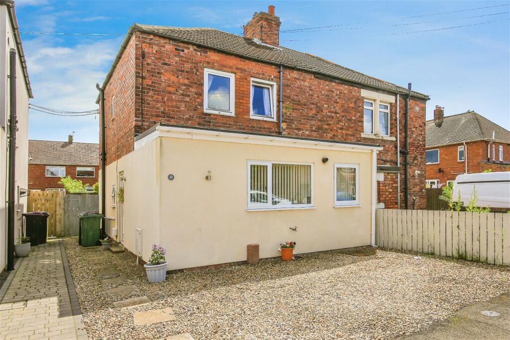3 bedroom semidetached house for sale in Hartford Crescent, Bedlington