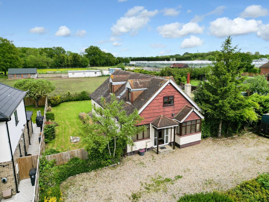 3 bedroom bungalow for sale in Tanfield, Old House Lane, Roydon, Harlow