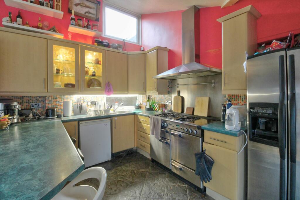 Additional property image - Bishopsfield, Harlow