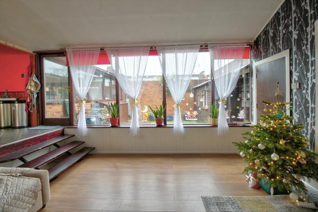 Additional property image - Bishopsfield, Harlow