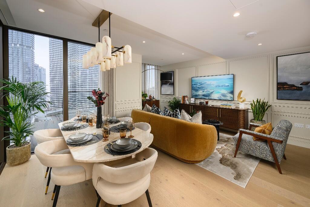 Main image of property: South Quay Plaza, Canary Wharf,
London,
E14 9SH