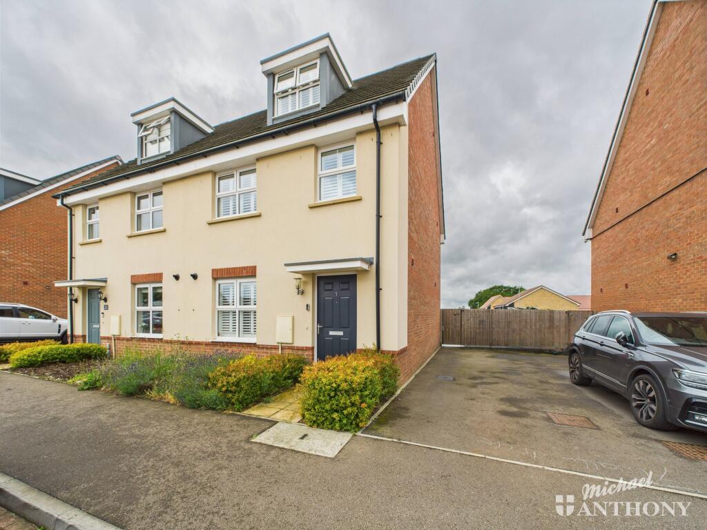 Main image of property: Wallis Drive, Leighton Buzzard, Bedfordshire