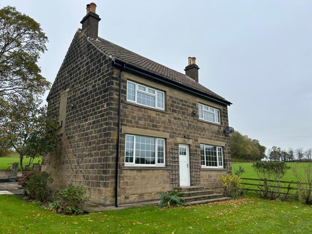 Main image of property: Elmete Lane, Roundhay, Leeds, LS8