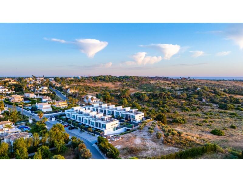 Main image of property: Algarve, Almancil