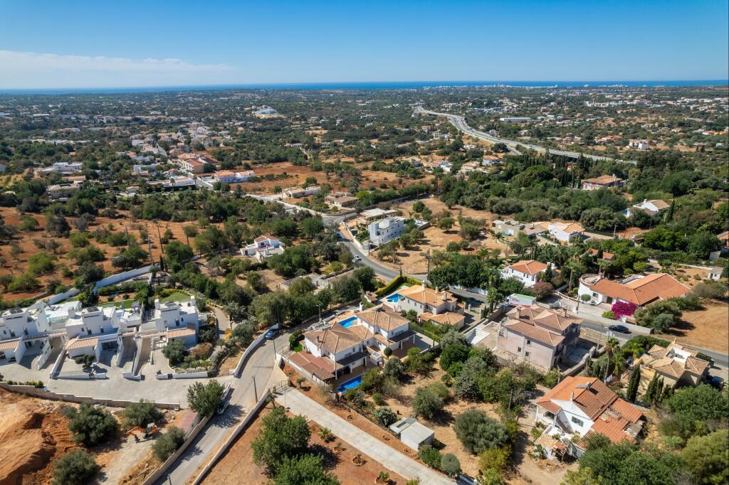 Main image of property: Algarve, Almancil