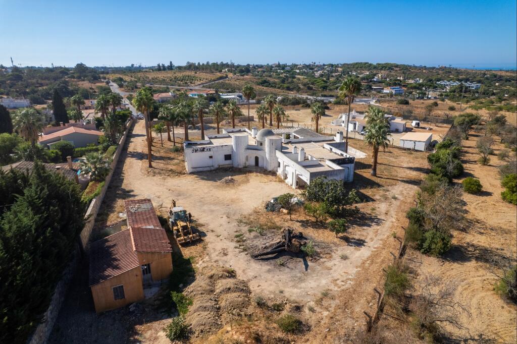 Main image of property: Algarve, Almancil