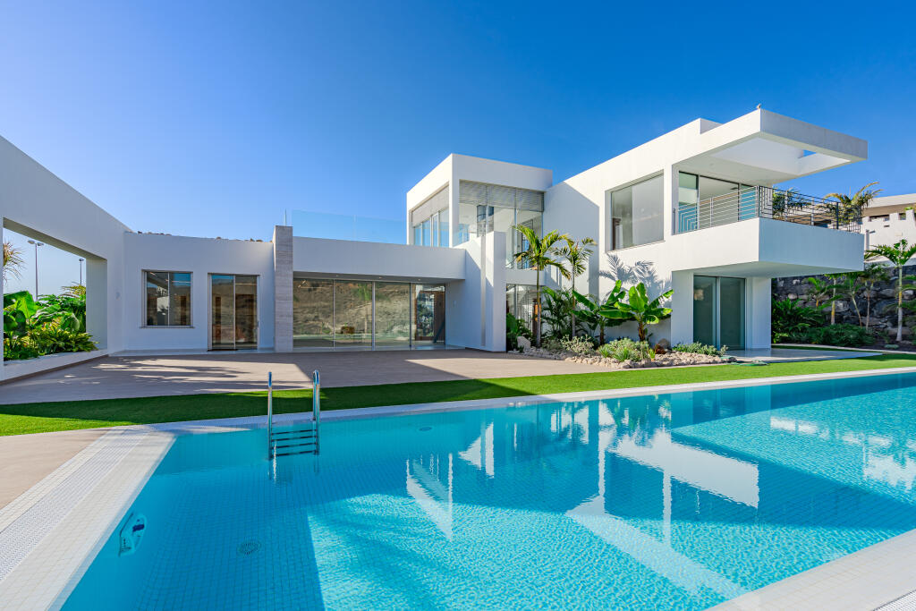 5 Bedroom Villa For Sale In Canary Islands, Tenerife, La Caleta, Spain