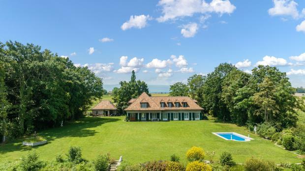 5 Bedroom House For Sale In Property In A Vineyard With Swimming Pool yinyleon-pool