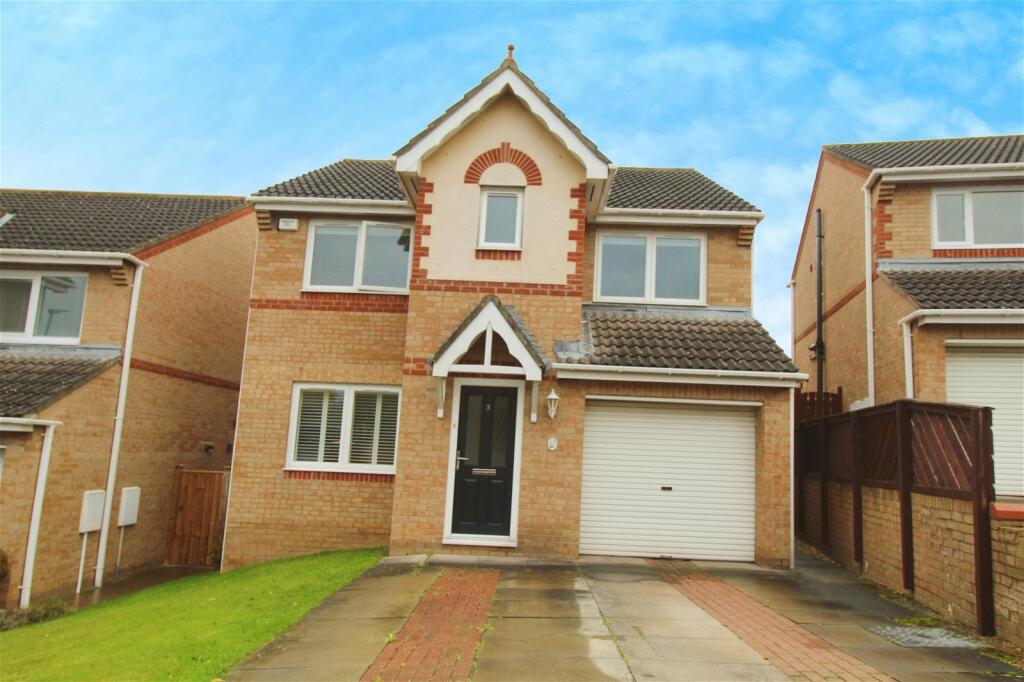 4 bedroom detached house for sale in Grey Lady Walk, Prudhoe, NE42 5QW