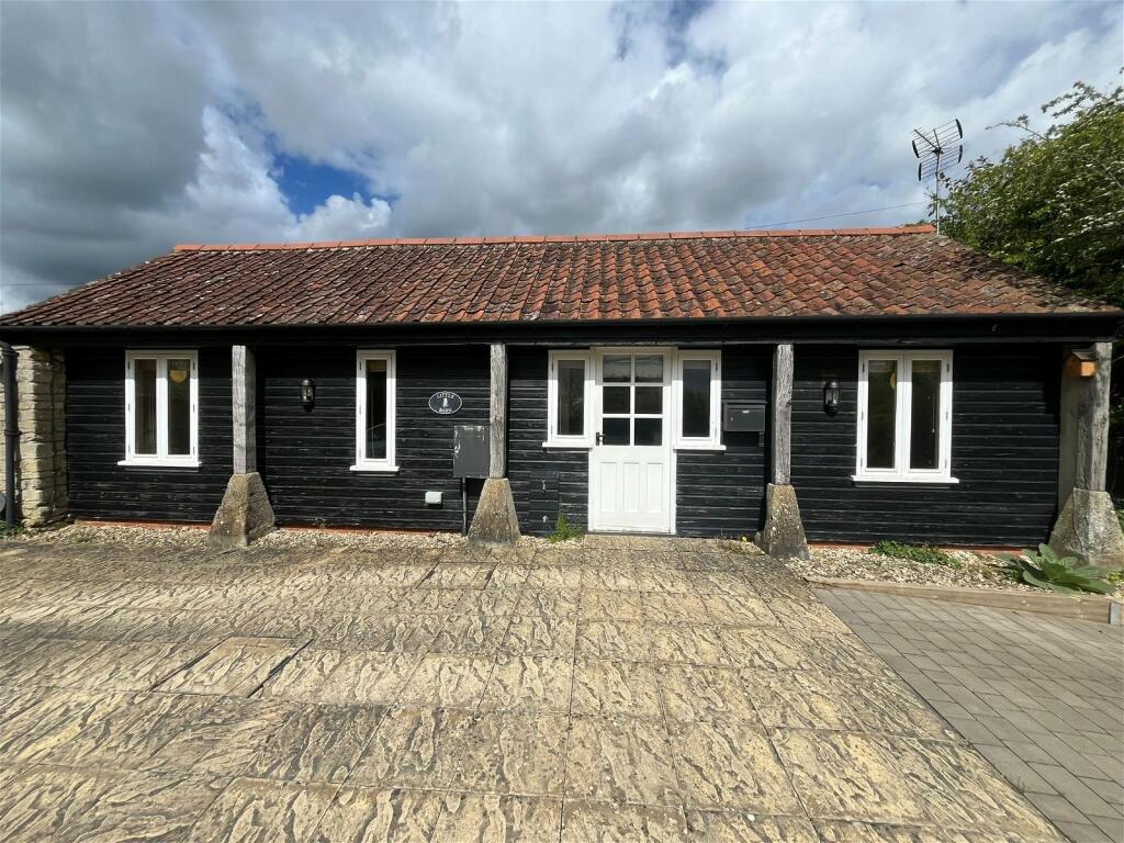 1 bedroom barn conversion for sale in Mill Farm, Broughton Gifford